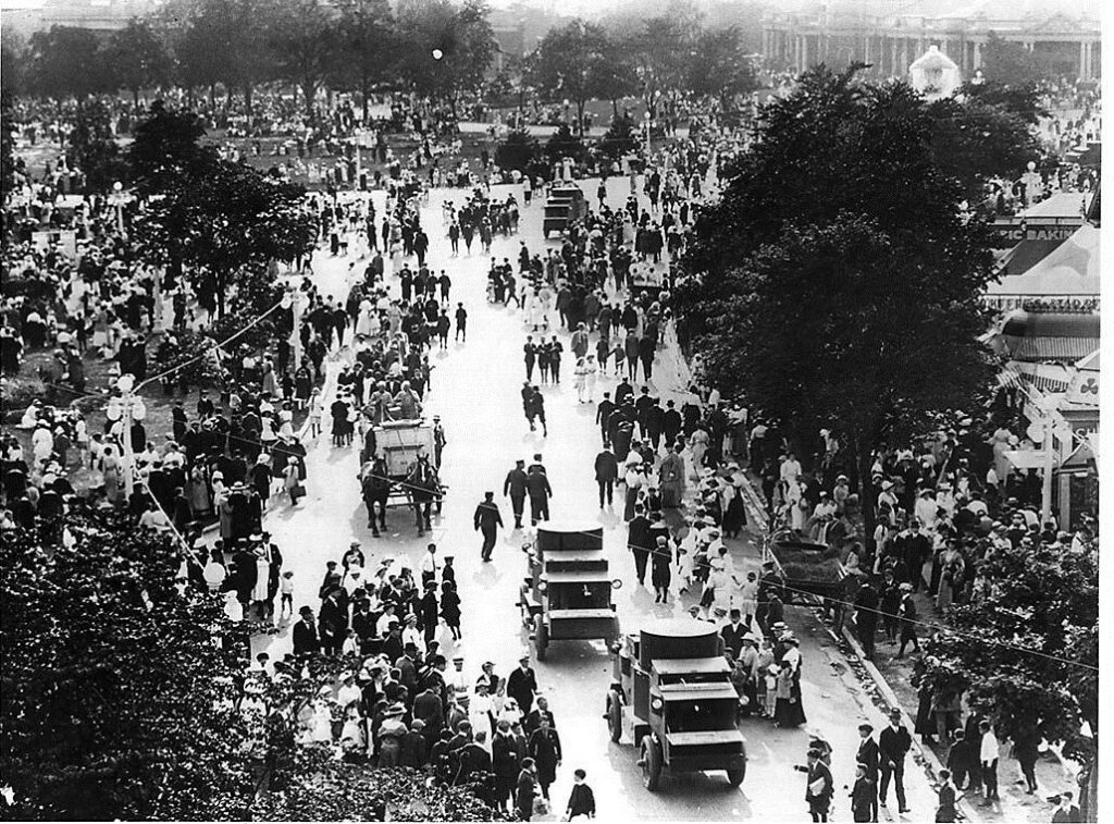 Armoured Cars 1915 – CNE Heritage